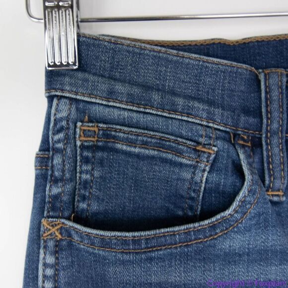 Madewell 10" High-Rise Roadtripper‎ Supersoft Jeans in Playford Wash, 24 - Picture 9 of 16